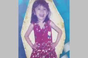 Bocah cilik jago berpose ini pernah jadi Ratu FTV, intip 11 potret terbarunya jadi emak-emak berhijab