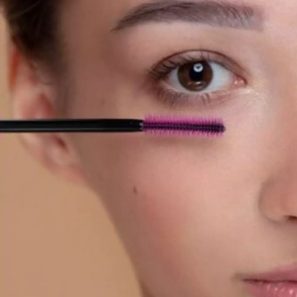 Hanya butuh 5 bahan alami, ini cara membuat maskara untuk melentikkan dan memanjangkan bulu mata