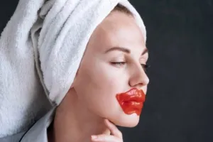 Cara membuat lip mask sendiri hanya dengan 1 bahan dapur, bibir lembap sepanjang hari