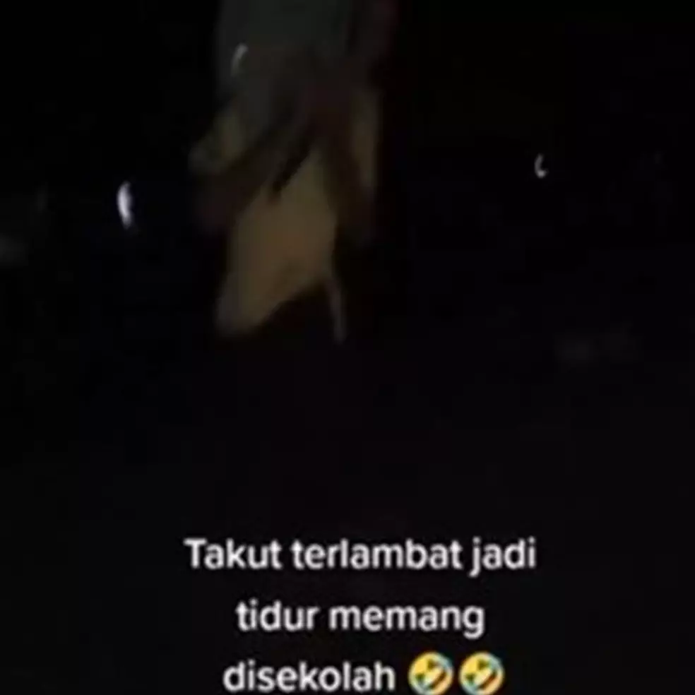 Takut terlambat masuk sekolah jam 5 pagi, siswa di NTT ini pilih menginap di sekolah