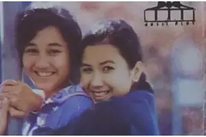 Penyanyi sahabat Nike Ardilla di album ini kini berhijab, intip 11 potret terbarunya