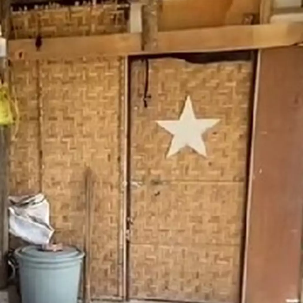 Rumah antimaling dari luar tampak gubuk, penampakan interiornya mewah seperti kos-kosan mahal