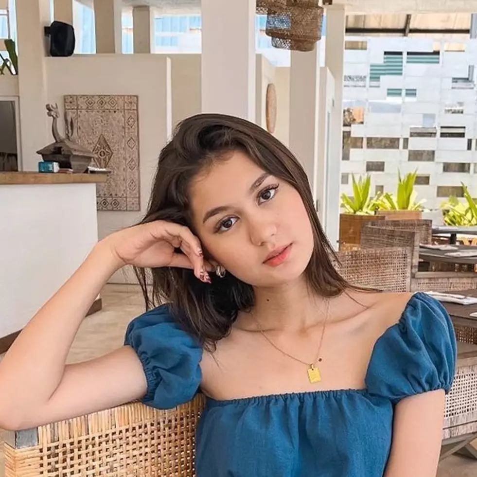 Lady Rock Indonesia 80-an di remake, intip 11 pesona Zoe Abbas Jackson yang perankan Nike Ardilla