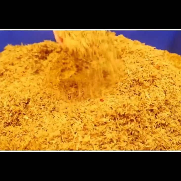 Trik menggoreng serundeng kelapa agar kering dan renyahnya awet hingga 1 bulan