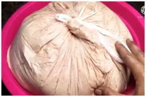 Jangan ditambah tepung, ini cara atasi adonan bakso yang terlalu lembek