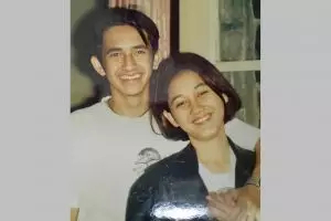 Pembalap eks kekasih Nike Ardilla ini jadi hot dad, ini 11 potret terbarunya yang masih kece bak ABG