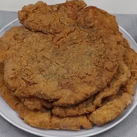 Trik bikin adonan telur dadar krispi, hasilnya tebal dan renyah maksimal bak olahan ayam kentucky