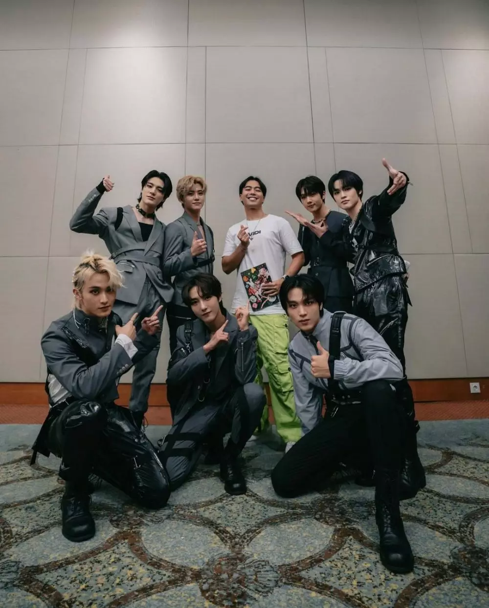 Vidi Aldiano foto bareng NCT Dream berbagai sumber Vidi Aldiano foto bareng NCT Dream berbagai sumber