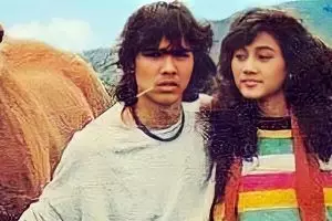 Pria yang pernah jalin kasih dengan Nike Ardilla ini model hits, 11 potret lawasnya di majalah jadul