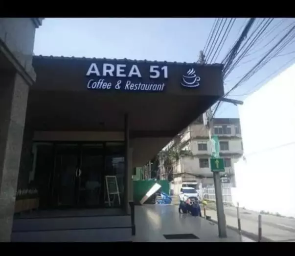 tulisan lucu spanduk promosi makanan ini bikin ketawa © berbagai sumber