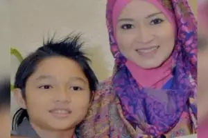 Pemeran ibu Kiki di Islam KTP ternyata ibu penyanyi top, ini 11 potret kebersamaannya dengan sang anak