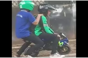 13 Momen kocak driver ojek online bawa kendaraan antimainstream, bikin geleng kepala