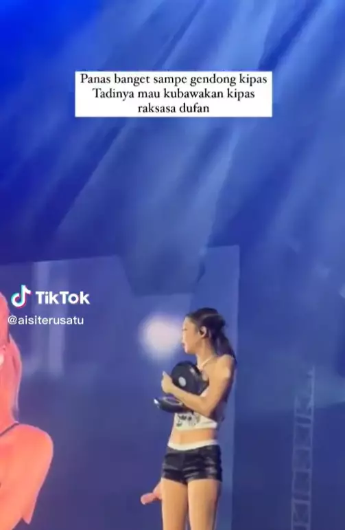 momen lucu blackpink saat konser di GBK © berbagai sumber