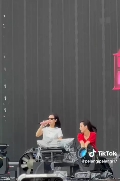 momen lucu blackpink saat konser di GBK © berbagai sumber