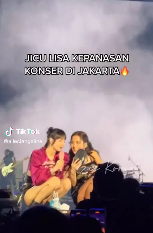momen lucu blackpink saat konser di GBK © berbagai sumber