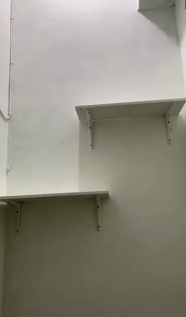 Ruang sempit ini disulap jadi studio mini yang estetik Berbagai sumber