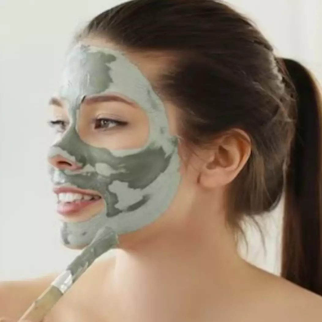 Bikin wajah mulus dan bebas jerawat, ini trik membuat face mask dari 1 jenis daun