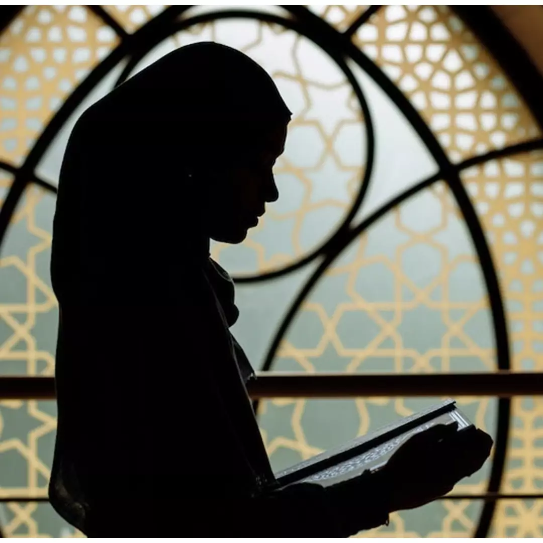 11 Manfaat sholat tahajud lengkap dengan niat dan tata caranya