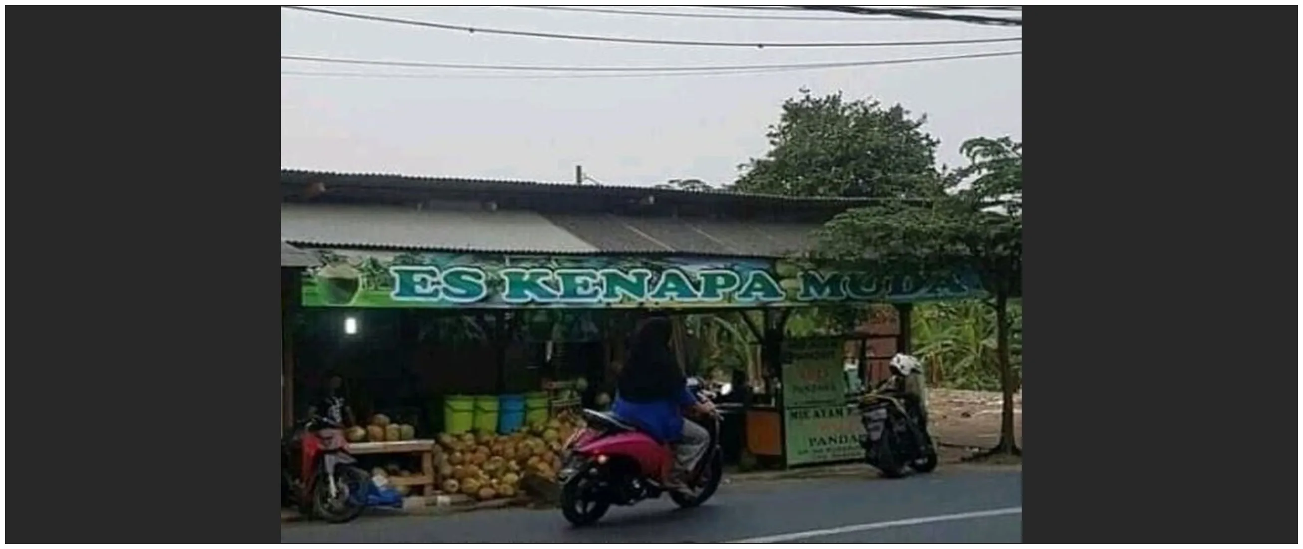 Bikin nyengir, 13 tulisan nyeleneh di spanduk pedagang minuman dingin ini bacanya harus dua kali
