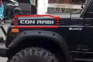 11 Tulisan nyeleneh di mobil ini bikin pengendara gagal fokus, Rubicon jadi 'con rabi'