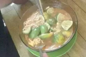 11 Potret nyeleneh buah dijadikan toping makanan ini bukan nikmat malah bikin nggak nafsu makan