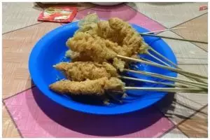 Trik bikin adonan telur gulung ala pedagang kaki lima agar hasilnya krispi, cuma tambah satu bahan ini