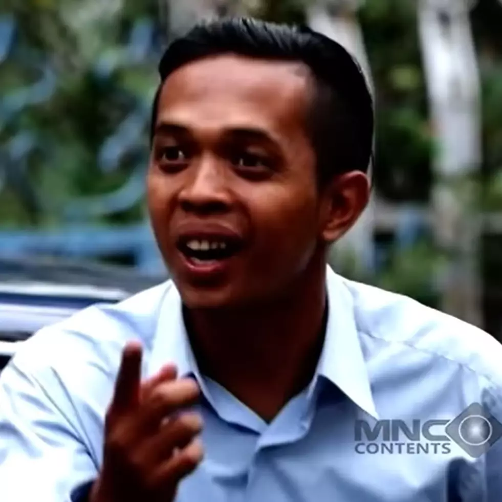 Supir Kang Bahar di Preman Pensiun hobi touring motor, intip 11 potretnya saat riding