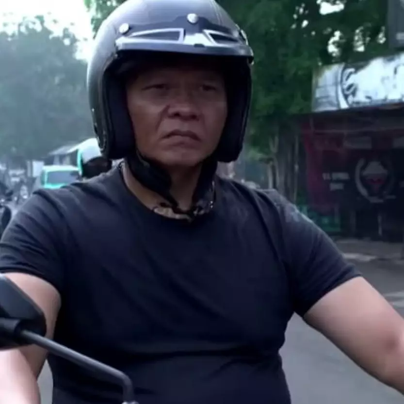 Murad di sinetron Preman Pensiun dulunya ternyata petugas keamanan club malam, intip 9 potret lawasnya