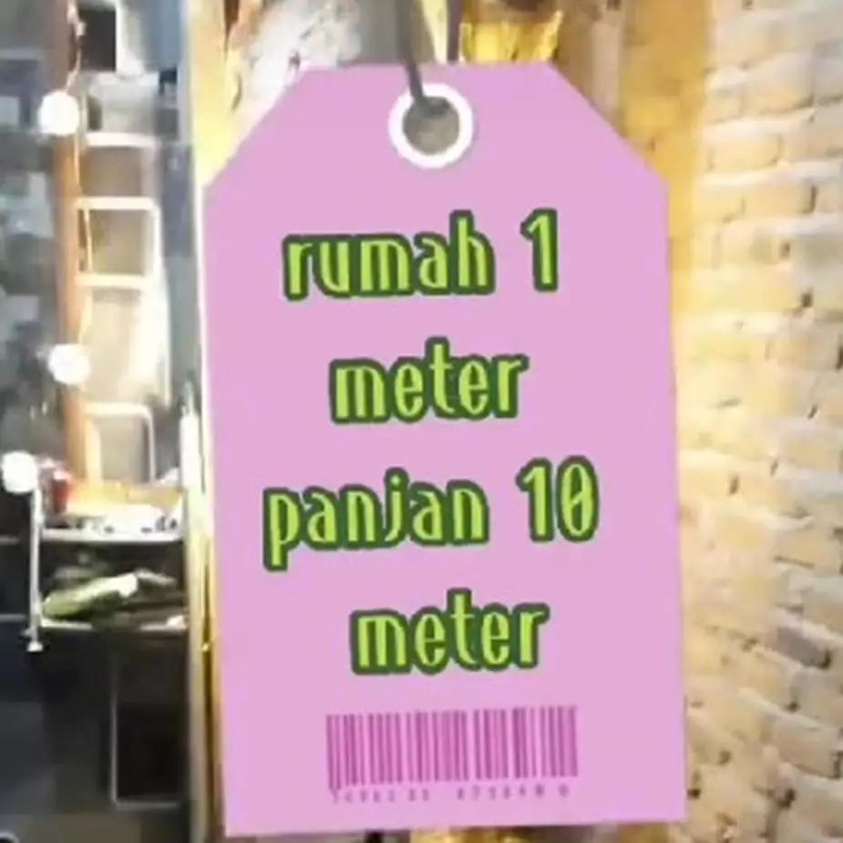 Rumah luas 1x10 meter ini penampakannya berasa seperti masuk gang, interiornya bikin salah fokus