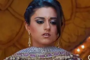 Pemeran Supriya serial Nakusha ini mantan istri model top di India, 11 potret terbarunya ini awet muda