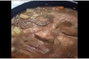 Nggak habis thinking, 13 potret nyeleneh benda dalam wajan ini penampakannya bikin garuk kepala