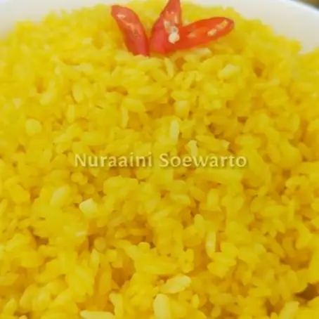 Trik masak nasi kuning agar hasilnya pulen tapi tak menggumpal dan lebih gurih