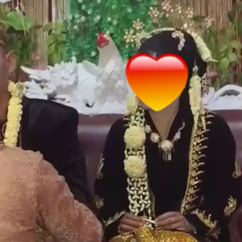Pengantin wanita ini dirias paes Solo tapi gagal, penampakannya bikin prihatin