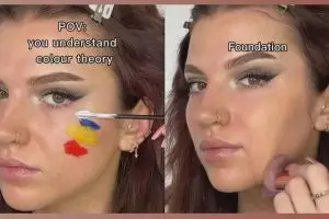 Wanita ini buktikan cat air bisa untuk merias wajah, hasil akhir makeupnya bikin takjub