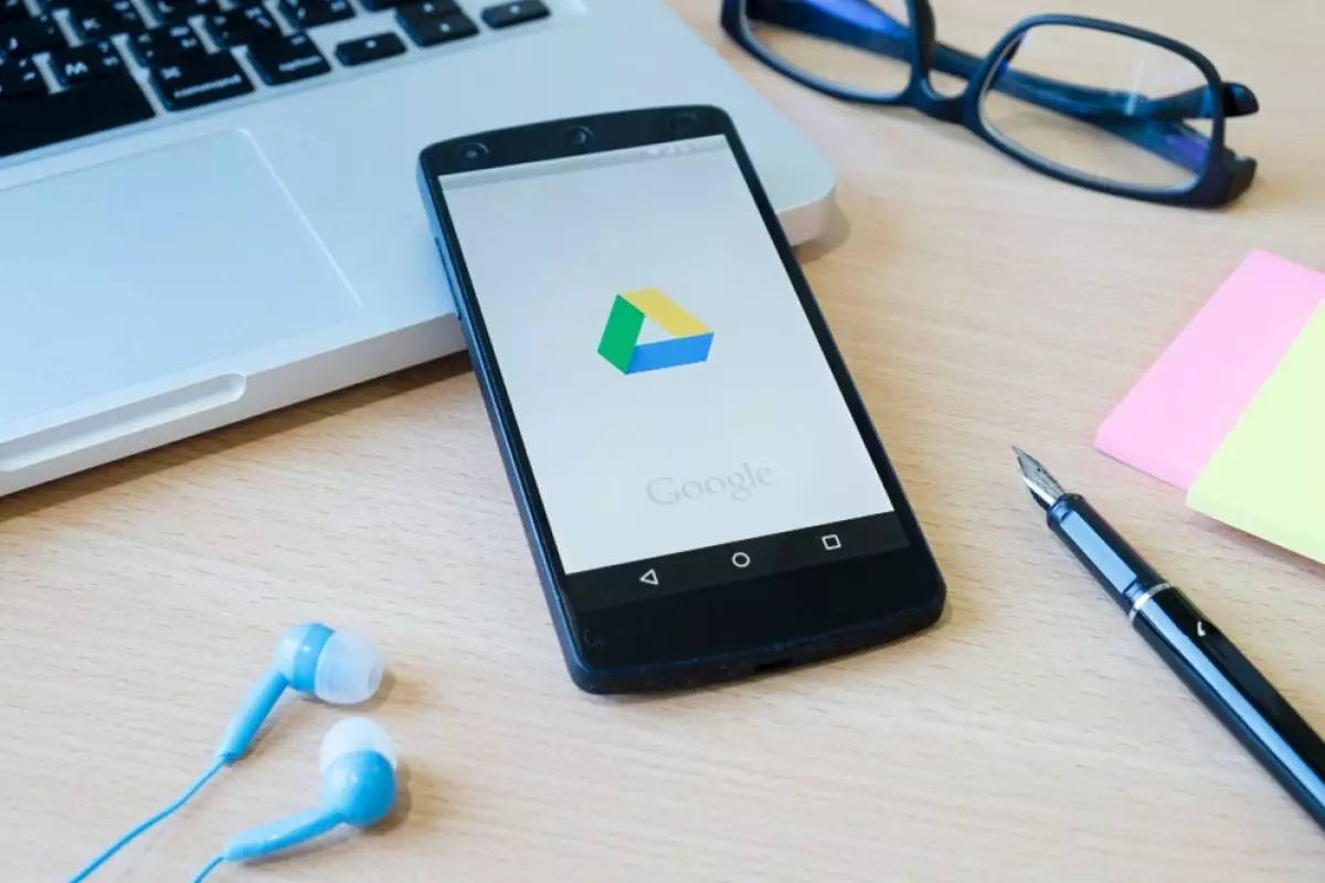 Cara share link google drive di PC dan Smartphone, bisa untuk link privat dan publik