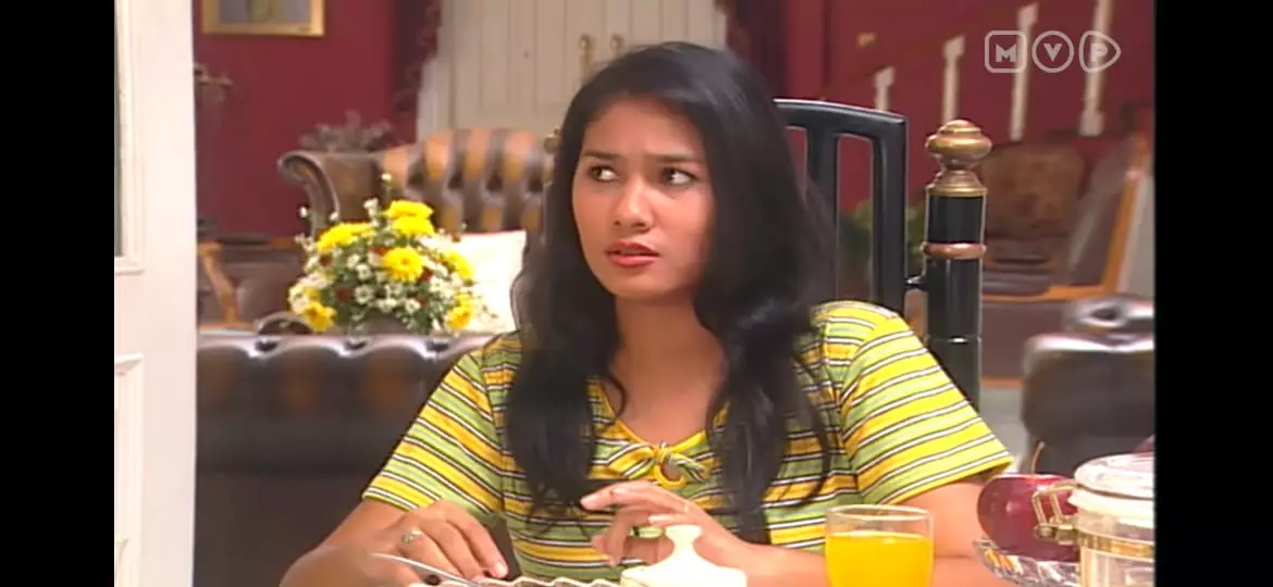 Aktris antagonis di Doaku Harapanku ini kini jadi aktivis bergaya modis, intip 11 potret terbarunya