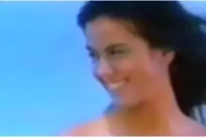 Model iklan sampo ini ternyata aktris kolosal, intip 11 potret kesehariannya tampil polosan