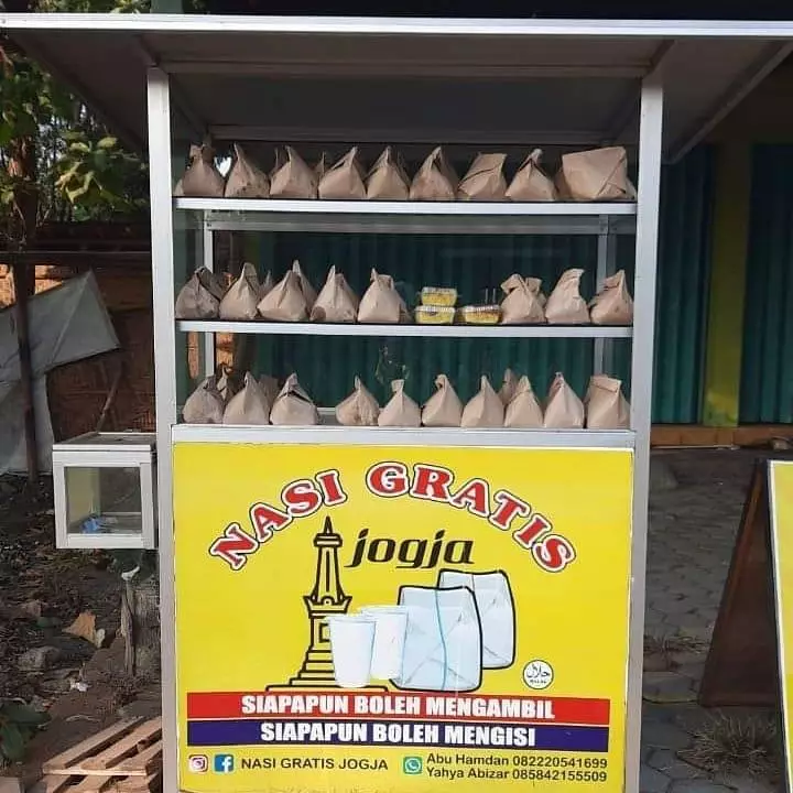 Sosok Ilham Prihatin dan Fajar Kurniawan pencetus gerakan Nasi Gratis Jogja © Instagram Sosok Ilham Prihatin dan Fajar Kurniawan pencetus gerakan Nasi Gratis Jogja © Instagram