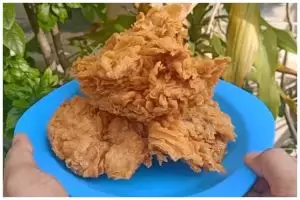 Trik mengolah adonan tepung ayam kentucky agar keriting renyah tahan lama hingga 12 jam