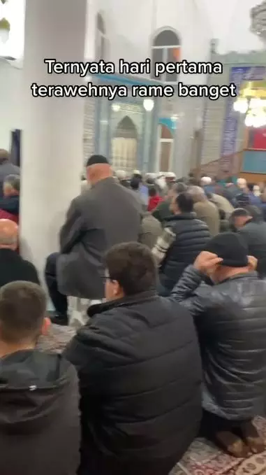 momen salat tarawih di Turki TikTok momen salat tarawih di Turki TikTok