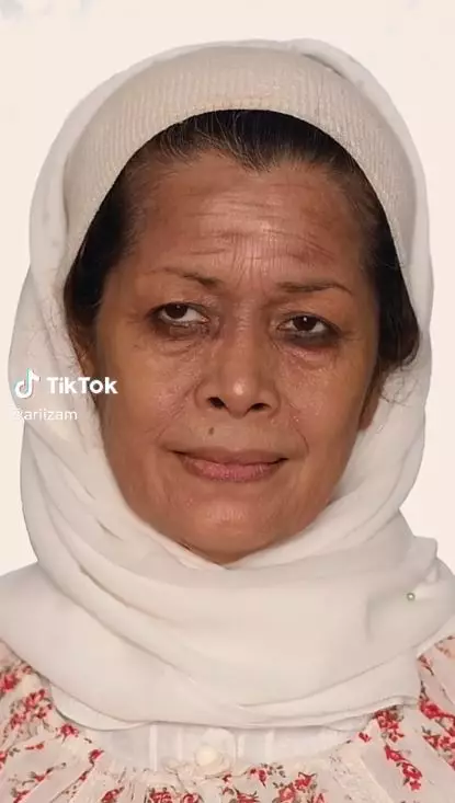 Trik MUA hilangkan kerutan di wajah nenek © 2023 brilio.net