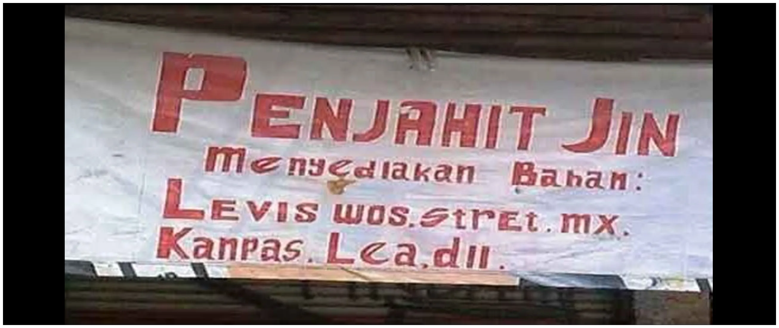 13 Tulisan kocak di spanduk tukang jahit ini bacanya bikin dahi berkerut