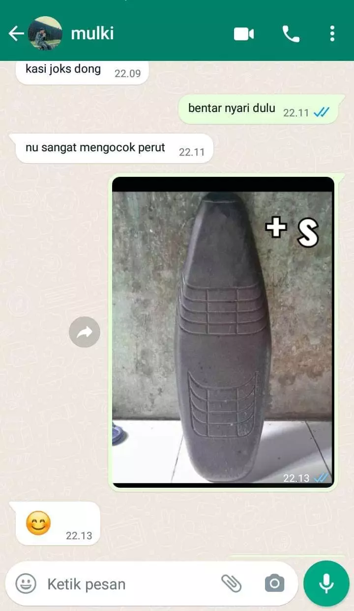 chat lempar jokes receh © berbagai sumber chat lempar jokes receh © berbagai sumber
