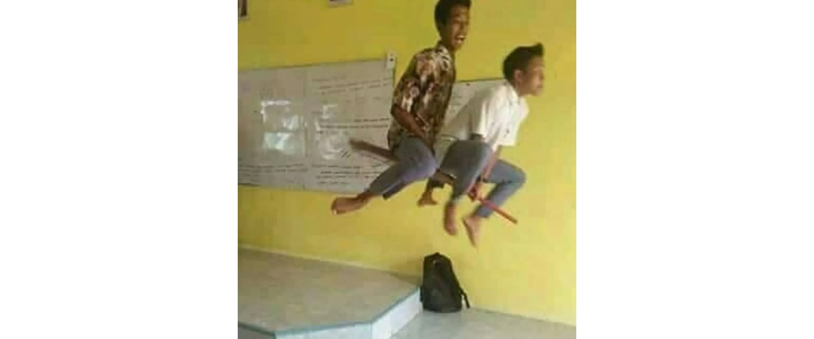 Nggak habis pikir, 15 potret tingkah kocak anak zaman now ini nyelenehnya minta ampun