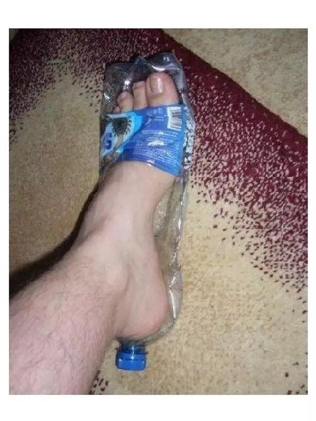 15 potret kocak sendal ini dijamin aman dari kehilangan pas taraweh © berbagai sumber 15 potret kocak sendal ini dijamin aman dari kehilangan pas taraweh © berbagai sumber