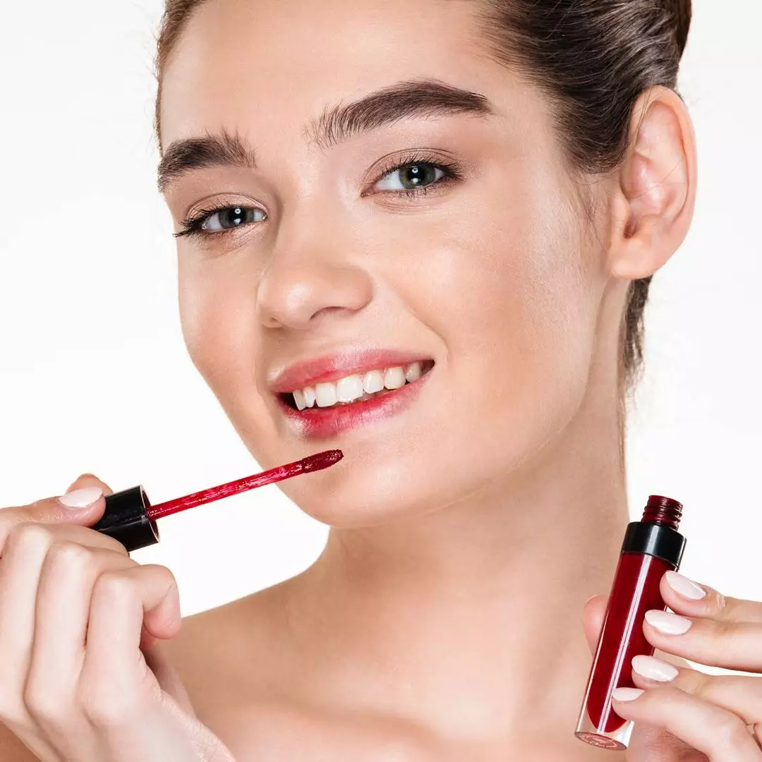 Bikin bibir sehat dan antipucat, ini 11 rekomendasi hybrid lip cream harga mulai Rp 30 ribuan