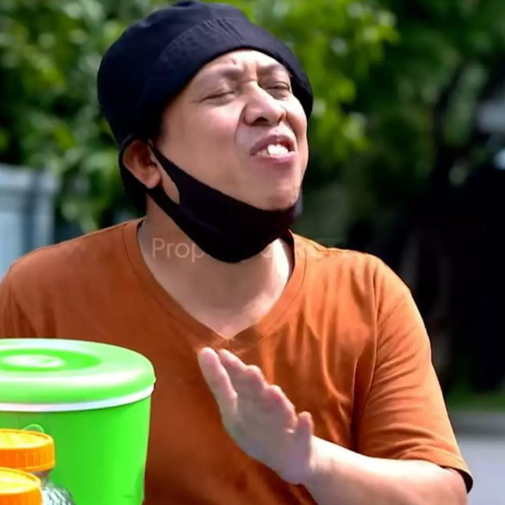 Kasman tukang cendol di TOP ternyata menyandang sabuk hitam taekwondo, ini 9 potretnya saat berakting