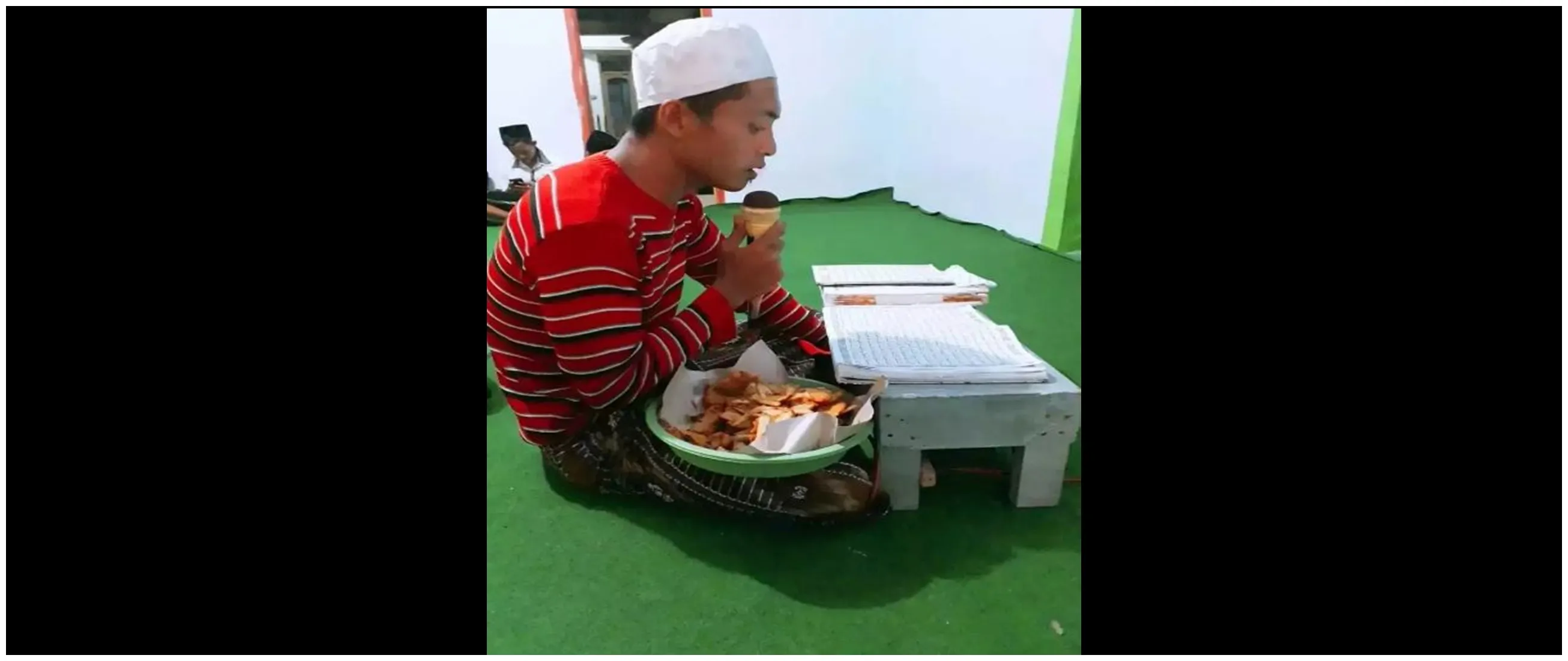 11 Momen nyeleneh terjadi saat bulan puasa ini bikin tepuk jidat nggak habis pikir