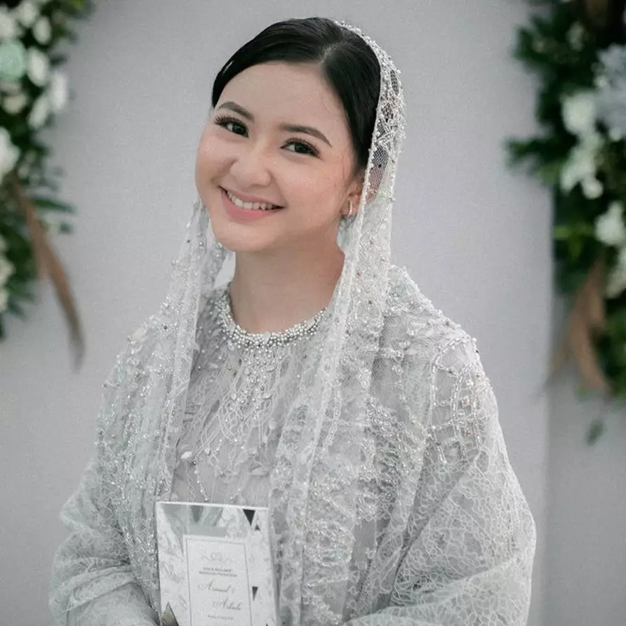Potret 9 aktris FTV yang pede tampil bare face saat momong anak, Adinda Azani glowing