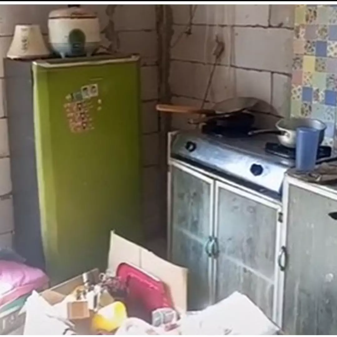 Renovasi dapur kecil berantakan jadi rapi dan estetik, bikin betah masak